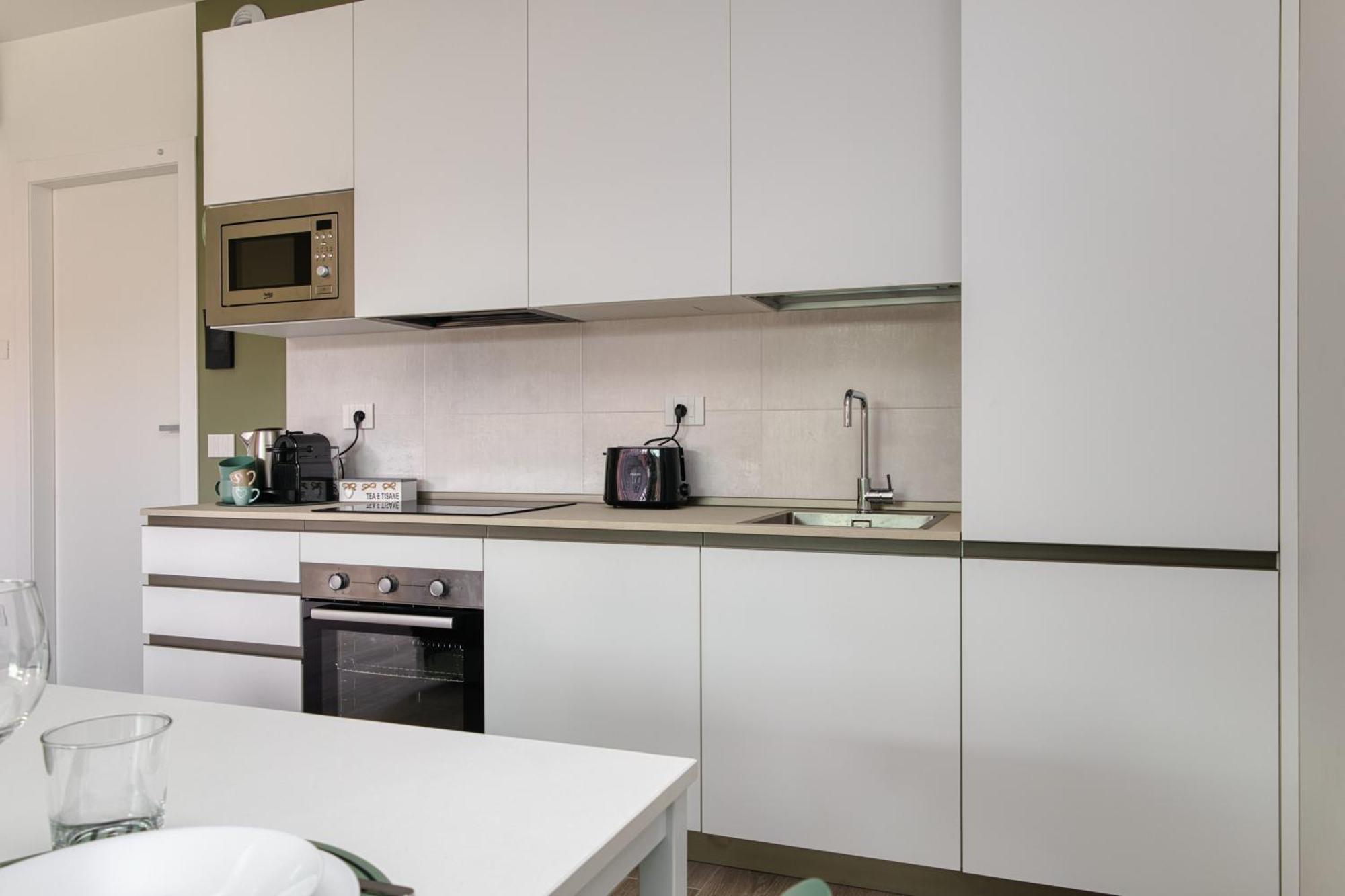 Appartement In Financial District 4 Pax Milan